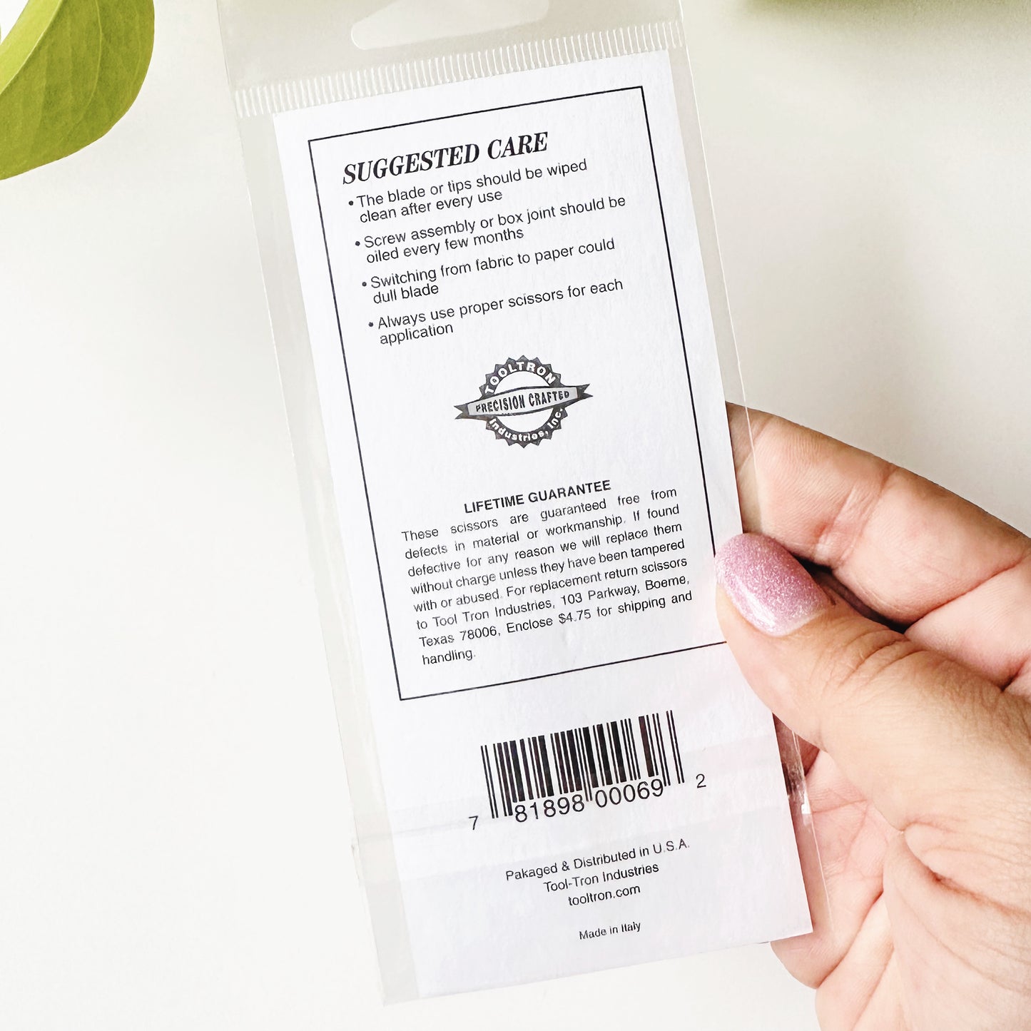 Short Stuff Embroidery Scissors by Tooltron