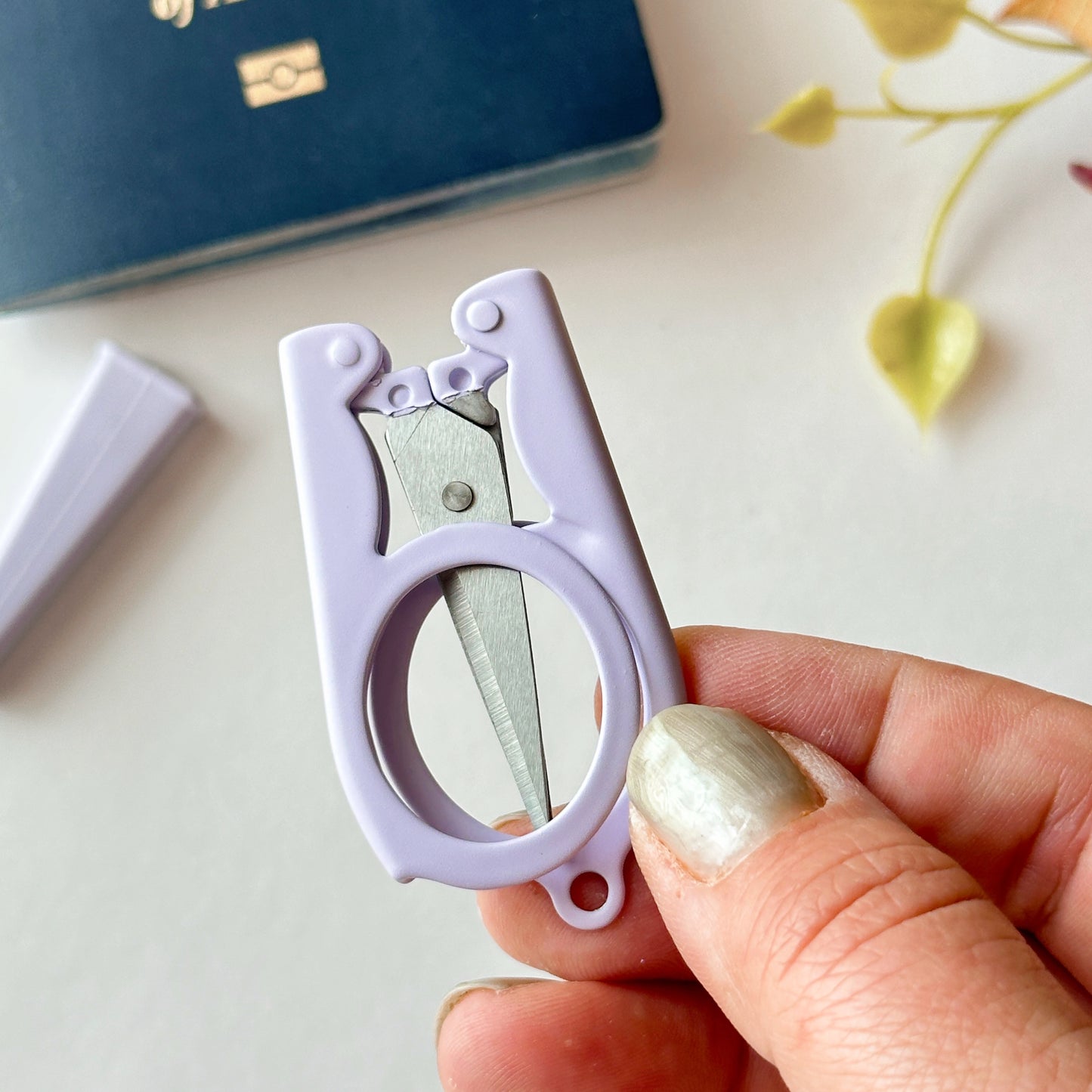 Foldable Travel Embroidery Scissors - TSA Complaint