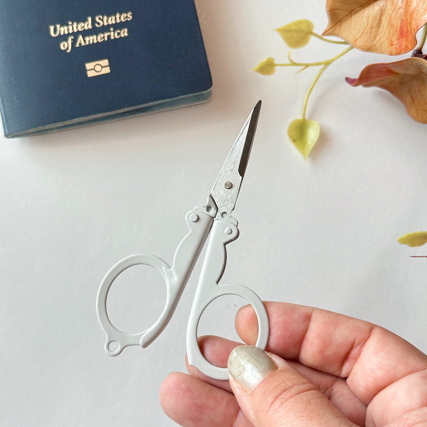 Foldable Travel Embroidery Scissors - TSA Complaint