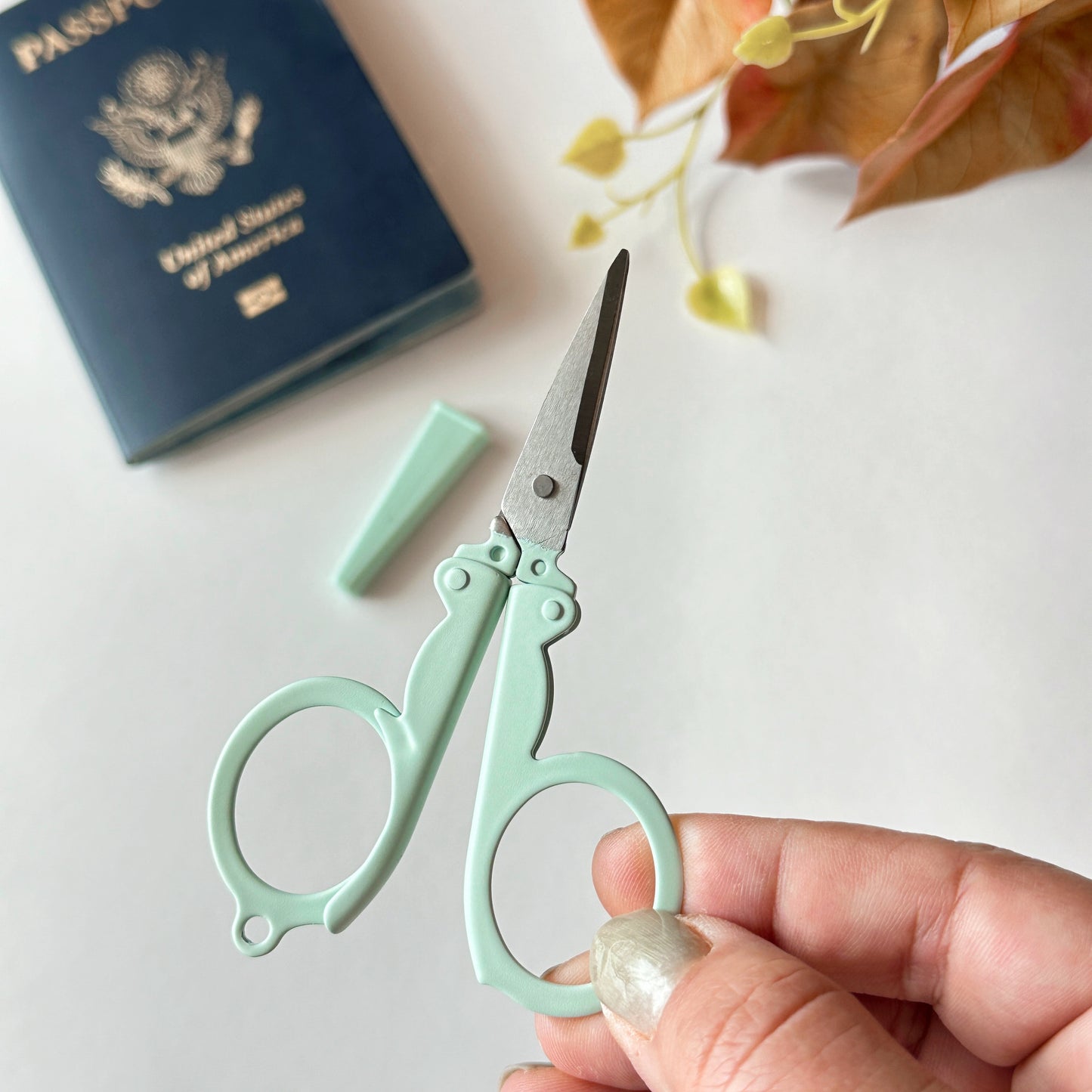 Foldable Travel Embroidery Scissors - TSA Complaint